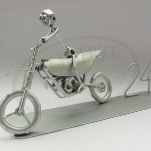 Cross motor